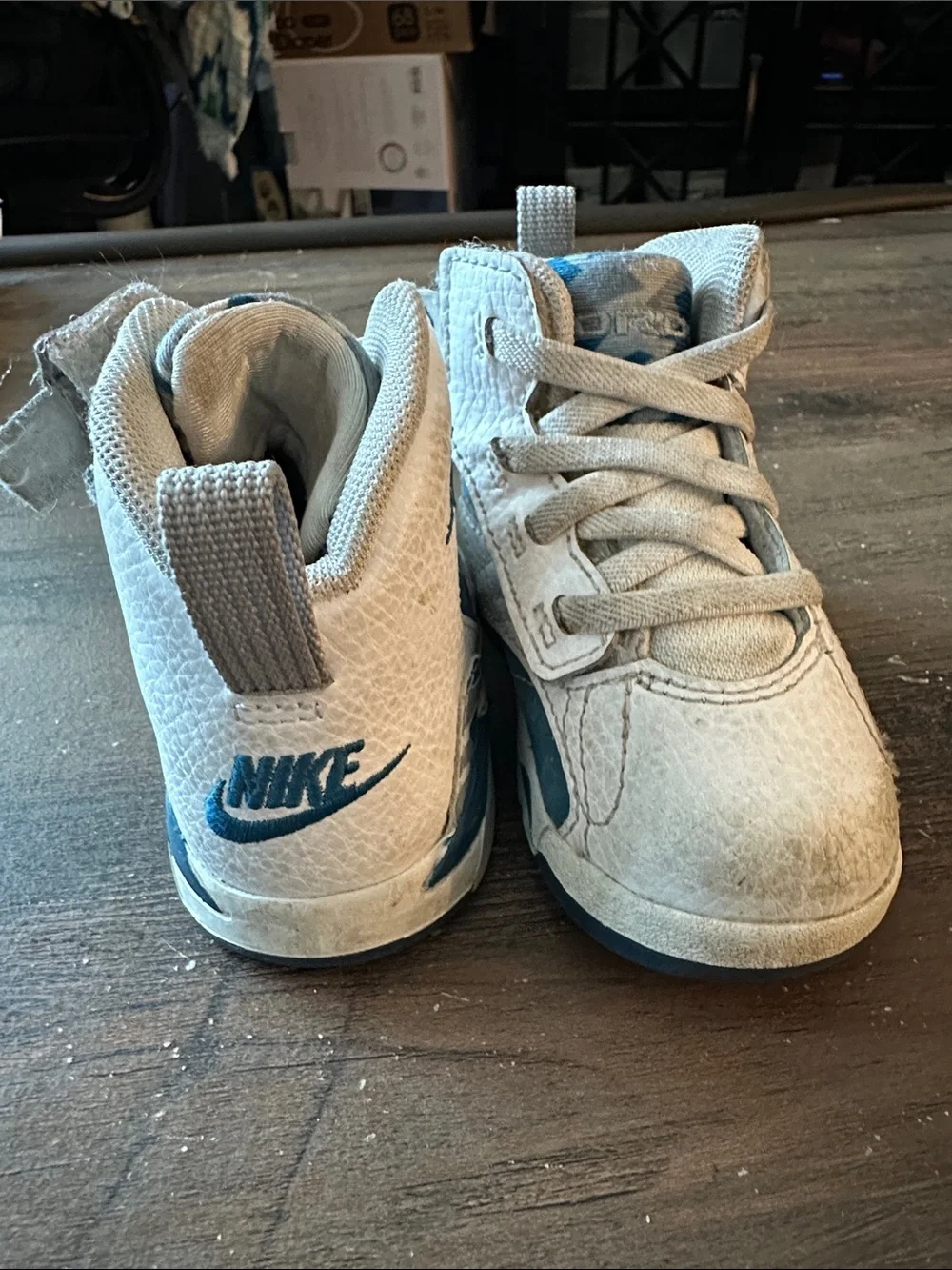 Nike Kids High-Top Sneakers in Light Gray and Blue - Picture 3 of 5